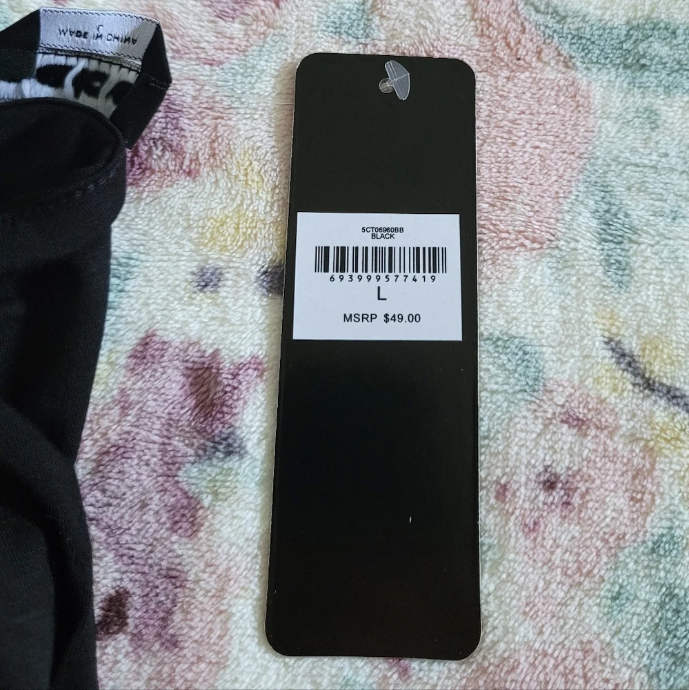 bebe Black🖤 Top with Silver🤍 O-Ring Detail - NWT - Picture 15 of 15